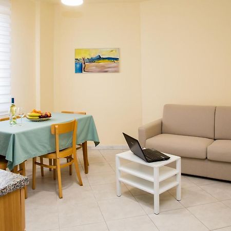 Mariarita Apartment Альгеро Екстер'єр фото