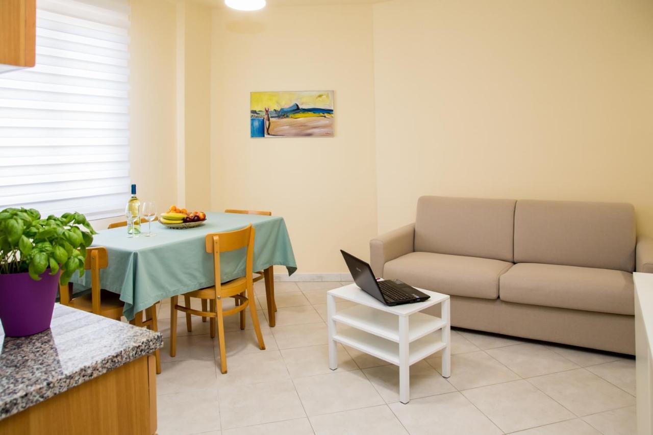 Mariarita Apartment Альгеро Екстер'єр фото